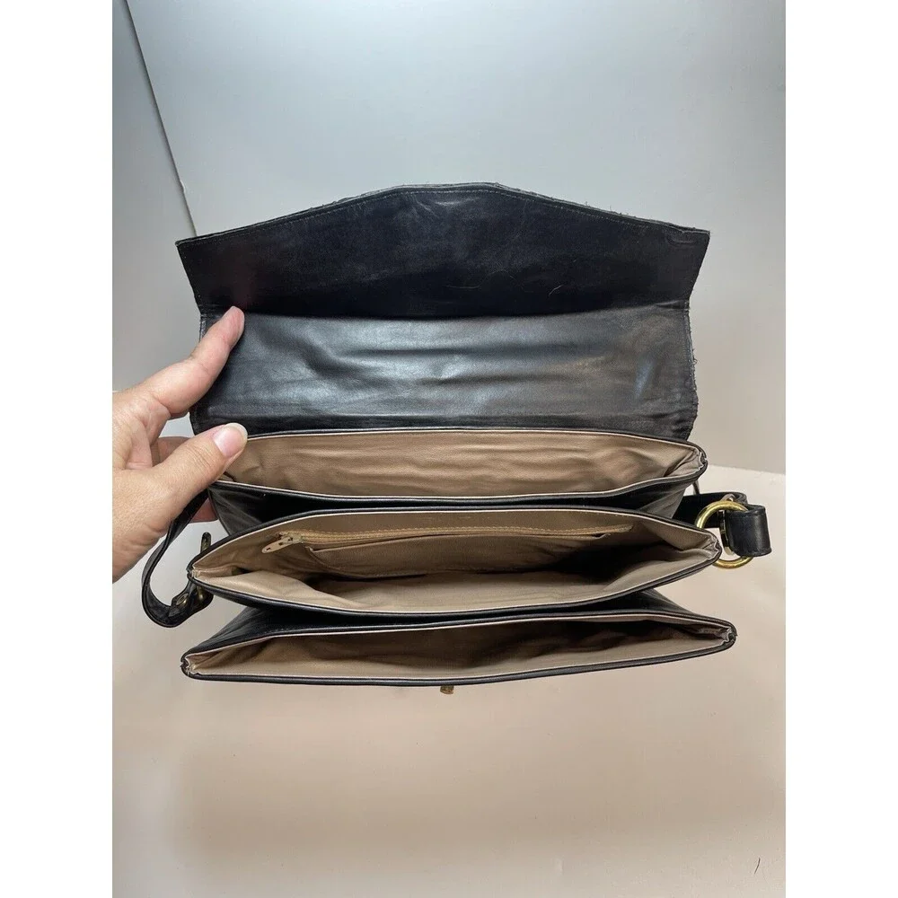 Vintage Robert Bestien Black Snakeskin Purse With Metal Closure Hardware